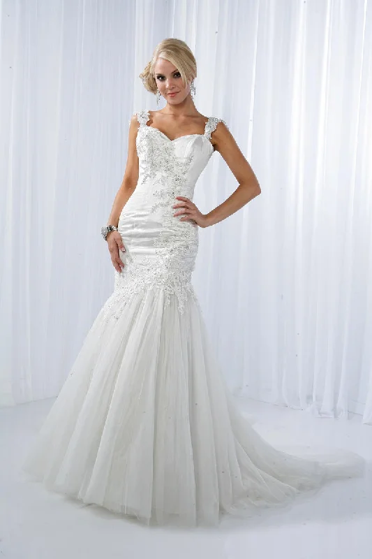 Impression Bridal Gown 10095 Size 2 Ivory Mermaid Dress Lace