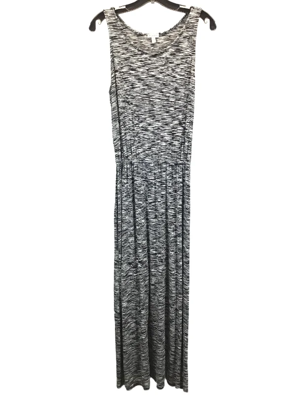 Today’s Deal Black & White Dress Casual Maxi Clothes Mentor, Size Xs