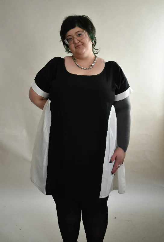 Bargain Bin Krista Dress in Black and White Linen