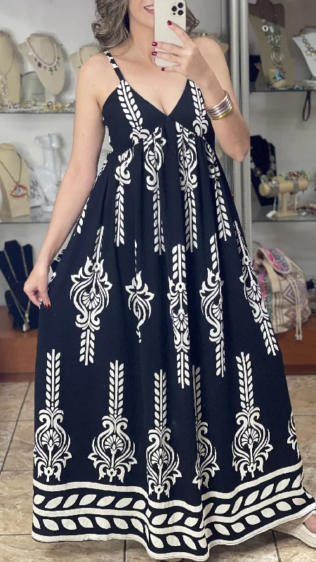 Deal Alert Boarder Print Sleeveless Maxi Dress