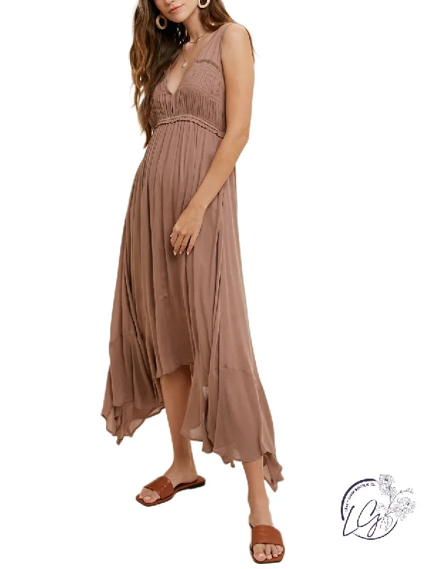 Daily Deals Regal Flourish Midi Dress