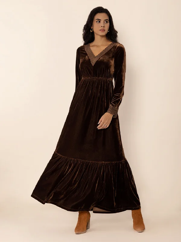 Massive Deals Lace Detail V-Neck Long Sleeve Maxi Dress