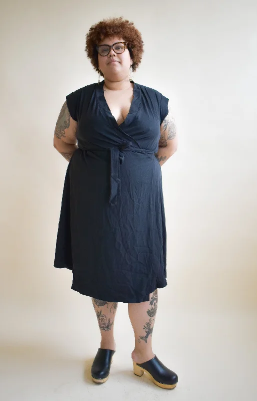 Value Deals Francis Dress in Onyx Tencel
