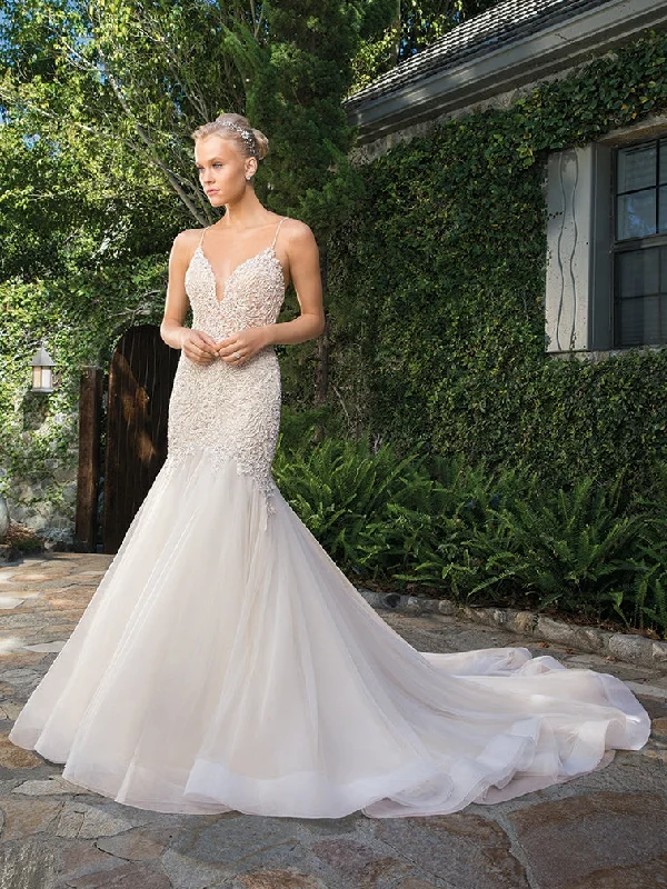 YEAR-End Clearance Casablanca Bridal 2359 Clara Size 10 Wedding Dress Mermaid Bridal Crystal Bodice V Neck