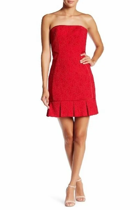 Strapless Lace Pleated Hem Mini Cocktail Dress In Red